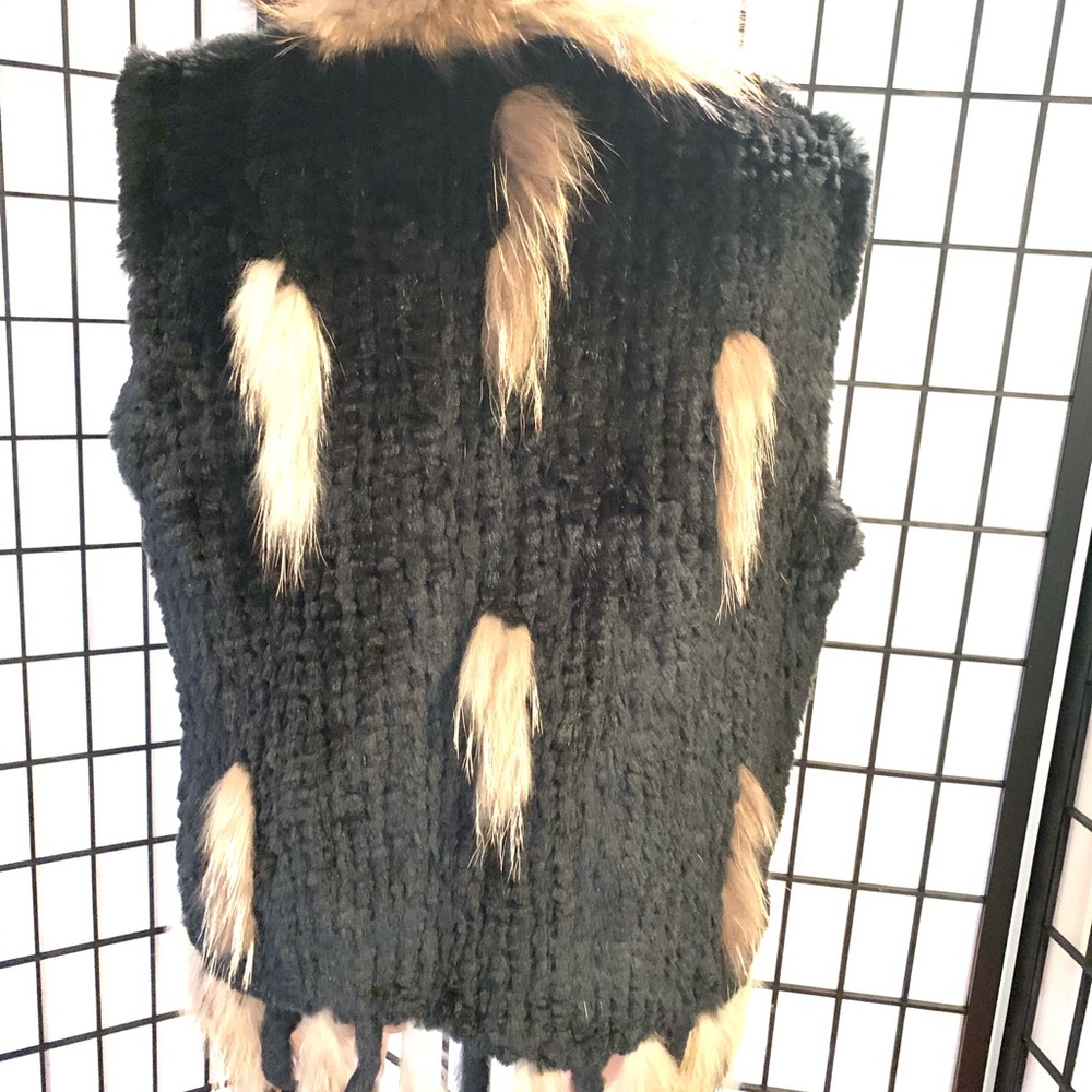 New Rabbit Fur Vest - Picture 4 of 7